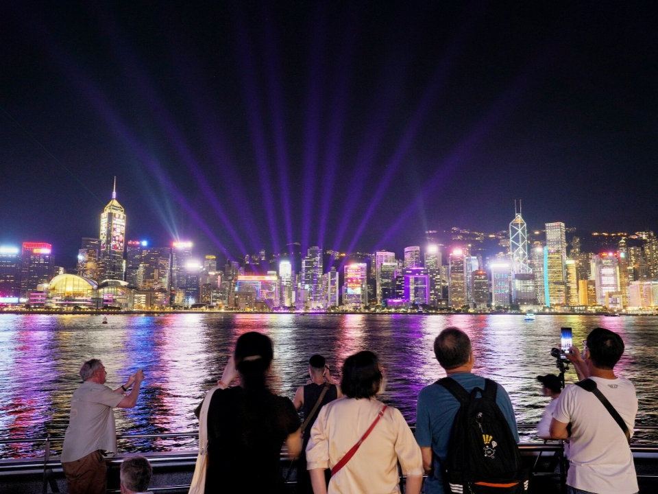 尖沙咀海滨花园的夜间景色。