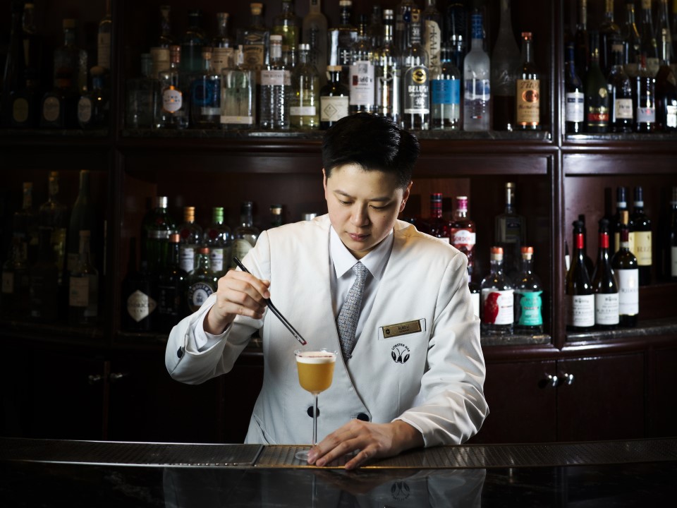 龙虾酒吧提供备受赞誉的酒品菜单